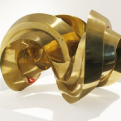 Sebastian, Tritrivial, 2014, bronce pulido, 19.5 x 29 x 27 cm (2)